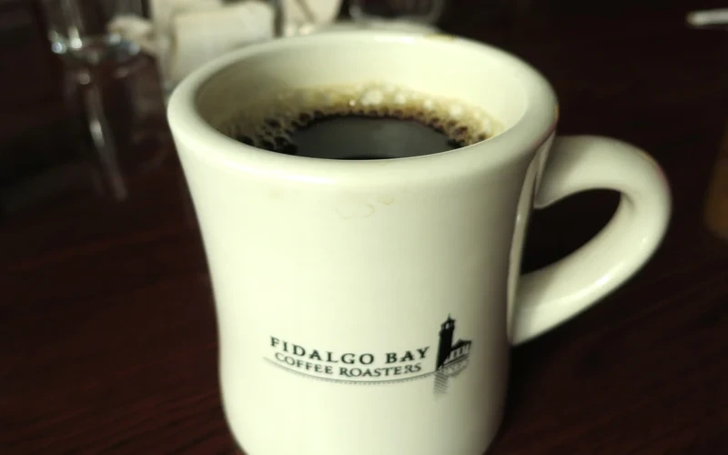 Fresh-Brewed Coffee & Decaf