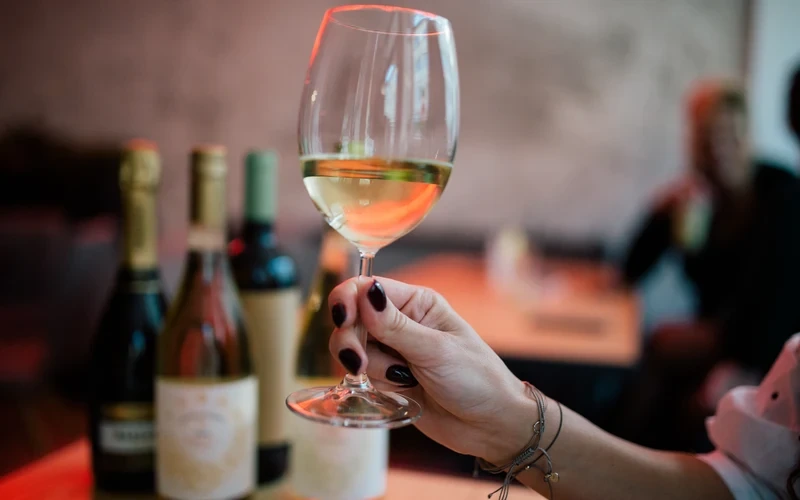 Pinot Grigio / Moscato (6 oz. / 9 oz.)